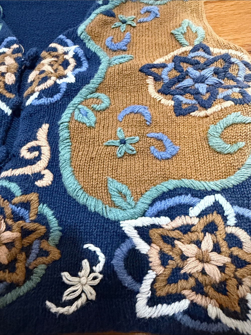 Mi Vintage Cropped Button Up Floral Sweater Vest-Size L - Picture 5 of 11